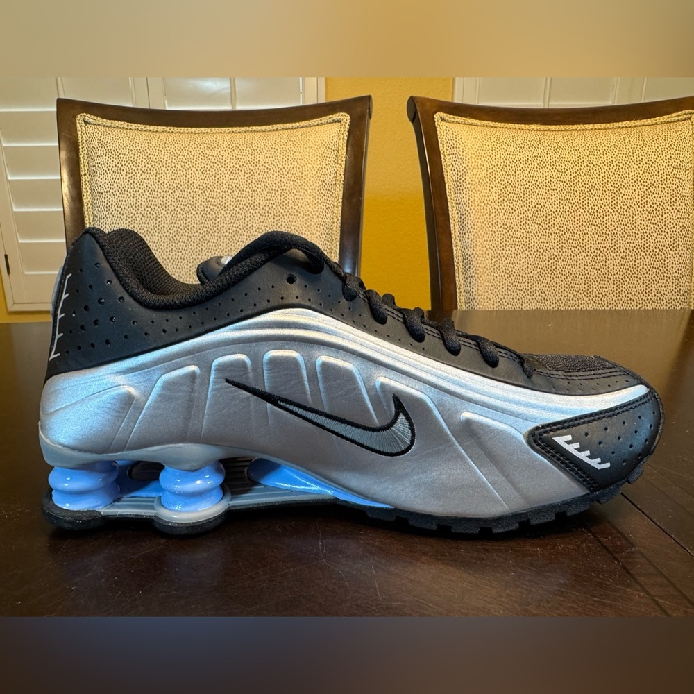 New Nike Shox R4 Silver Black Sneaker Shoes Size US 5.5Y / 7 W - Picture 7 of 12